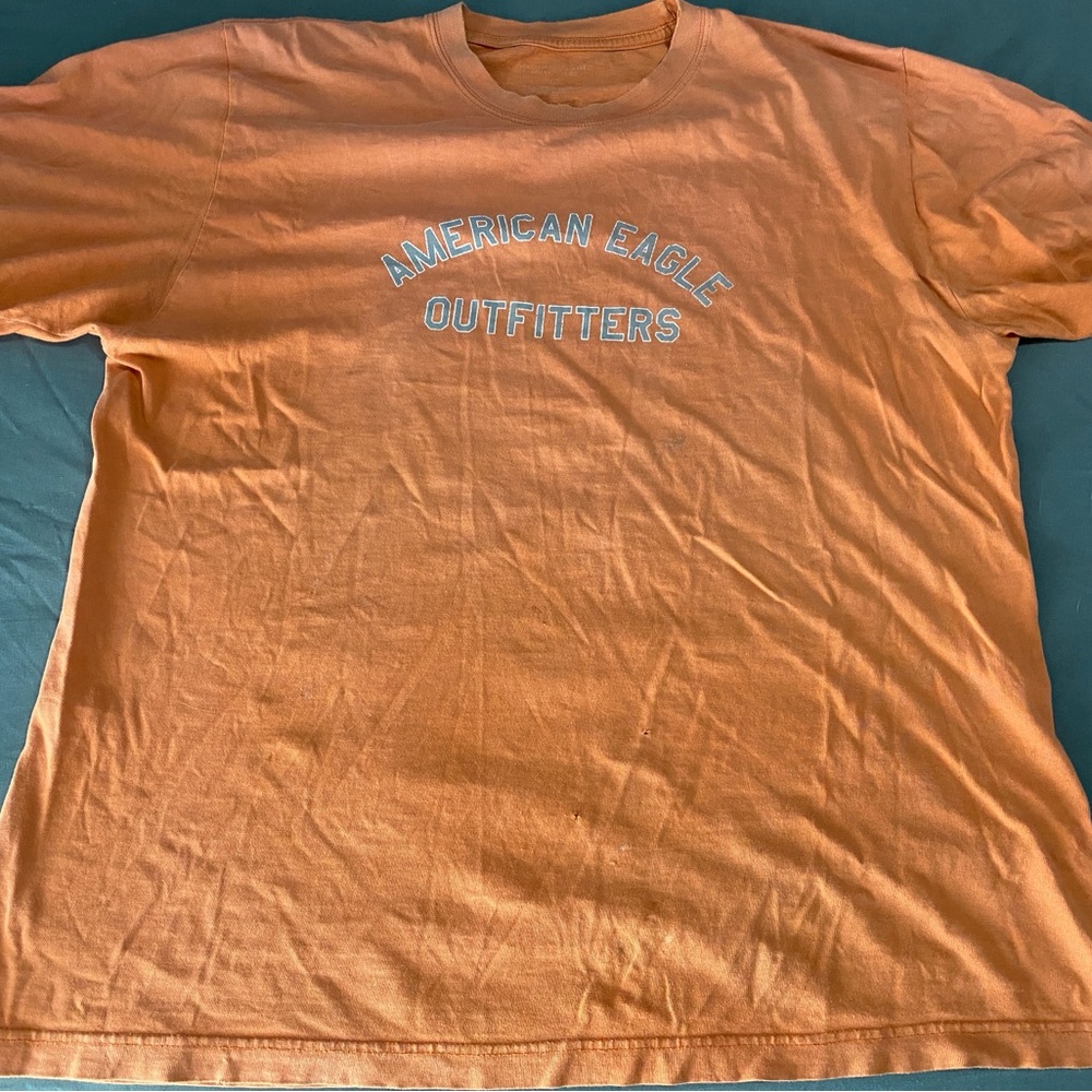 American Eagle tee